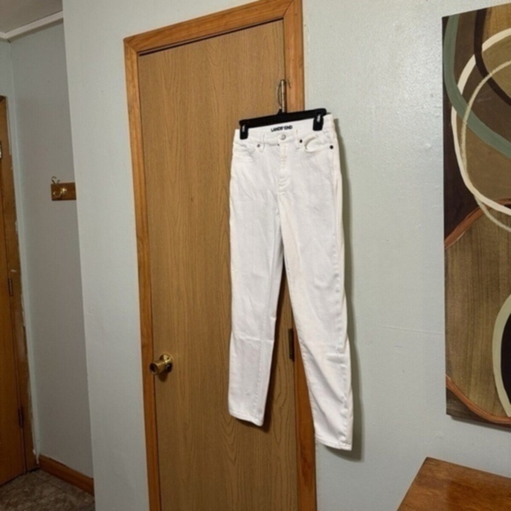 Lands' End Size 2 Solid White Skinny Leg Mid-Rise Jeans w/26.5" Inseam - EUC